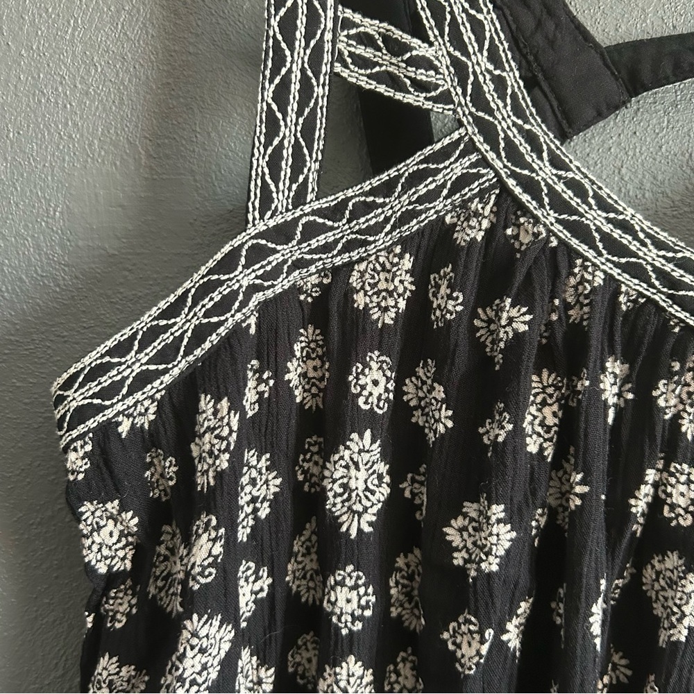 American Eagle Black & White Floral Print Bohemian Tank Top XS - Picture 3 of 8